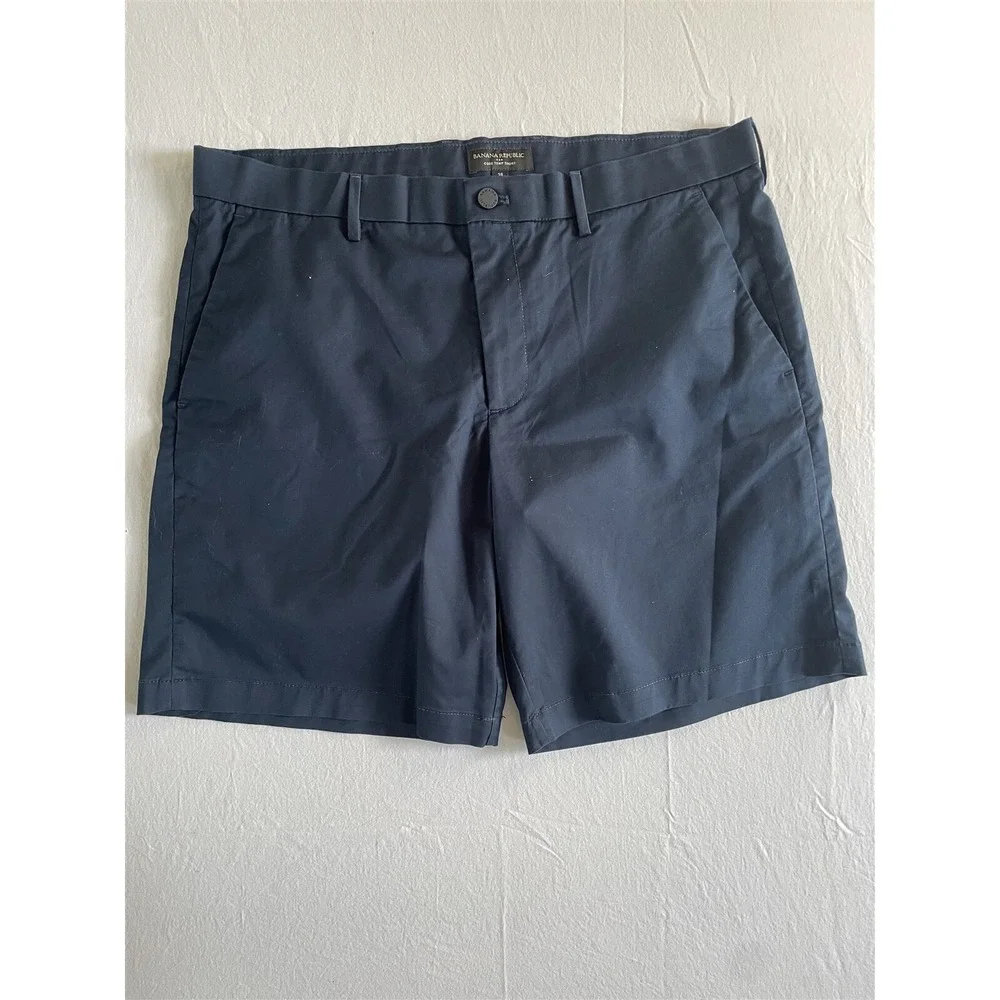Banana Republic 38x9.5" Navy‎ Blue Core Temp Performance Mens Shorts